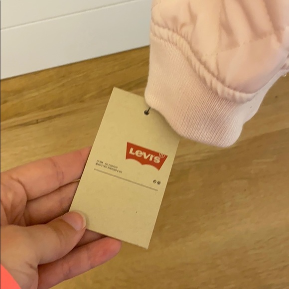 NWT Levi's Women's Diamond Quilted Bomber Jacket - Picture 4 of 6